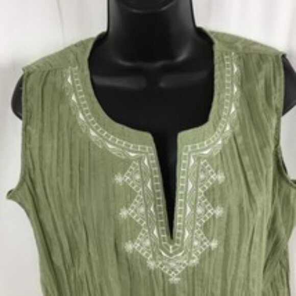 MYSTIQUE AURA Moss Green Sleeveless White Embroidered BOHO Tunic Size Pt. XL New - Picture 3 of 8